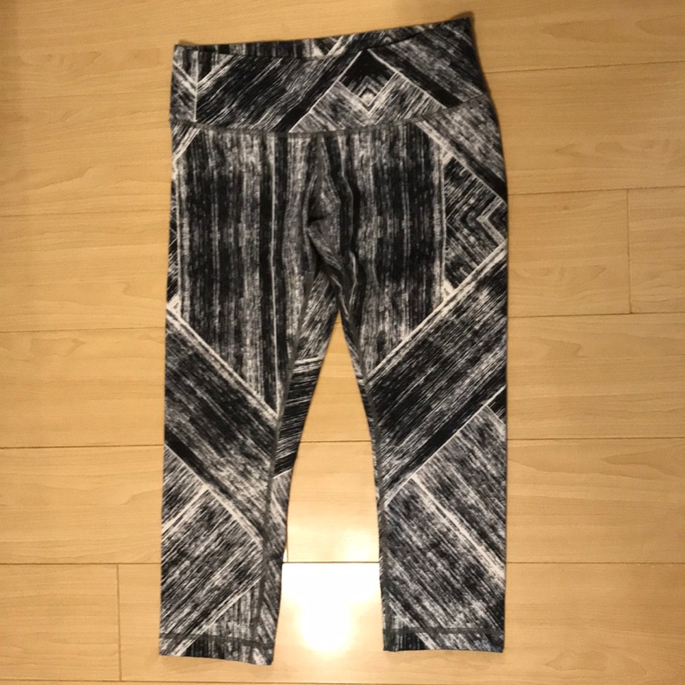 LULULEMON LEGGINGS - BARELY WORN